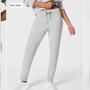 NWT - Spanx Air essentials Tapered Pant light heather grey
